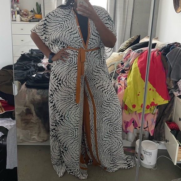 Coverup/Jumpsuit one sz fits most - Picture 9 of 17